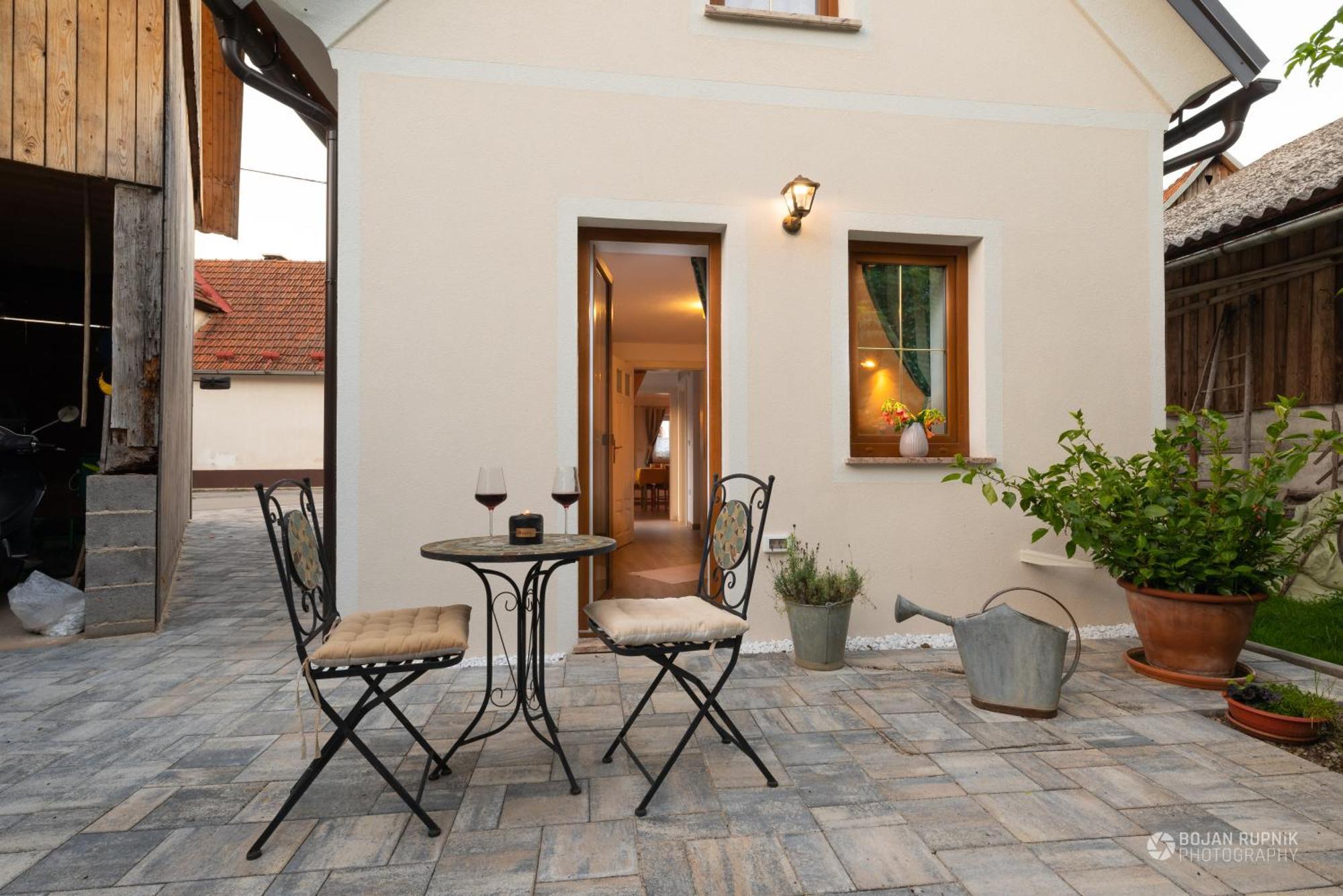 Cherry House - Cosy House - Ideal For Bear Watching, In The Neighborhood Of The Medieval Sneznik Castle Stari Trg pri Lozu Exteriér fotografie